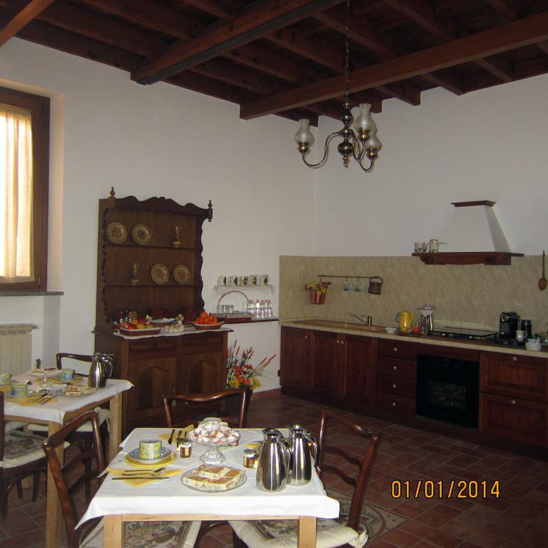 Bed And Breakfast Azienda Agricola Cascina Salazzara Маджента Стая снимка